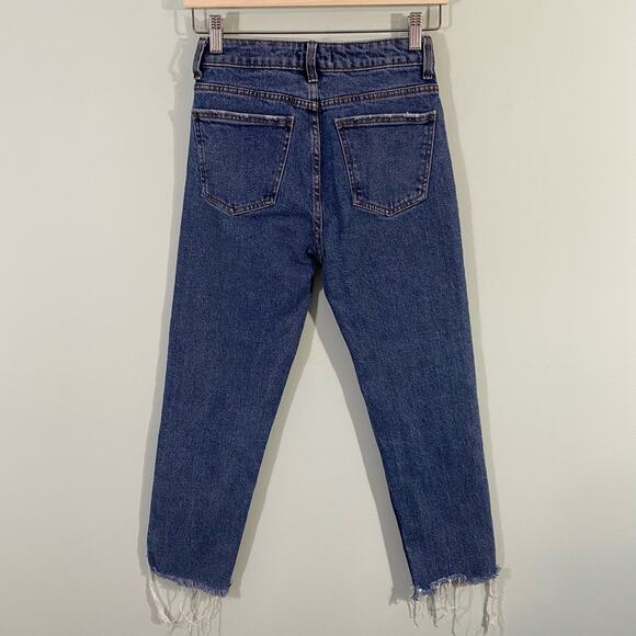 Bershka Denim Women's Straight Cropped High Rise Raw Hem Jeans Size 2 - Picture 2 of 5